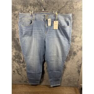 NWT Torrid Jegging denim jeans Women’s size 28T Blue